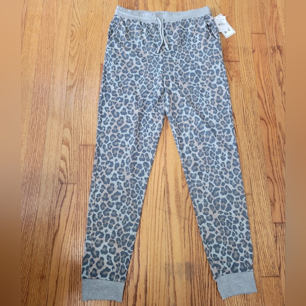 Leopard joggers